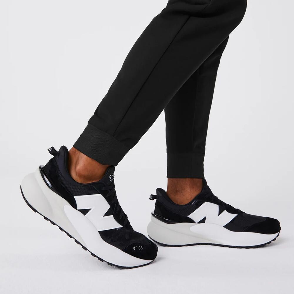 NWT FIGS x New Balance 3447 Running Sneakers Black White Unisex M8.5/W10D